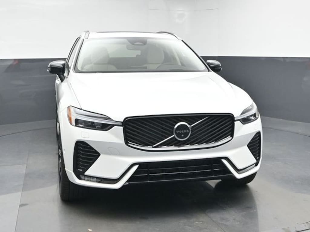 New 2026 Volvo XC60 B5 Ultra SUV