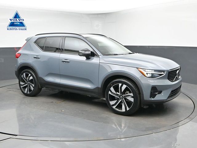 2023 Volvo XC40
