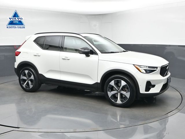 2023 Volvo XC40