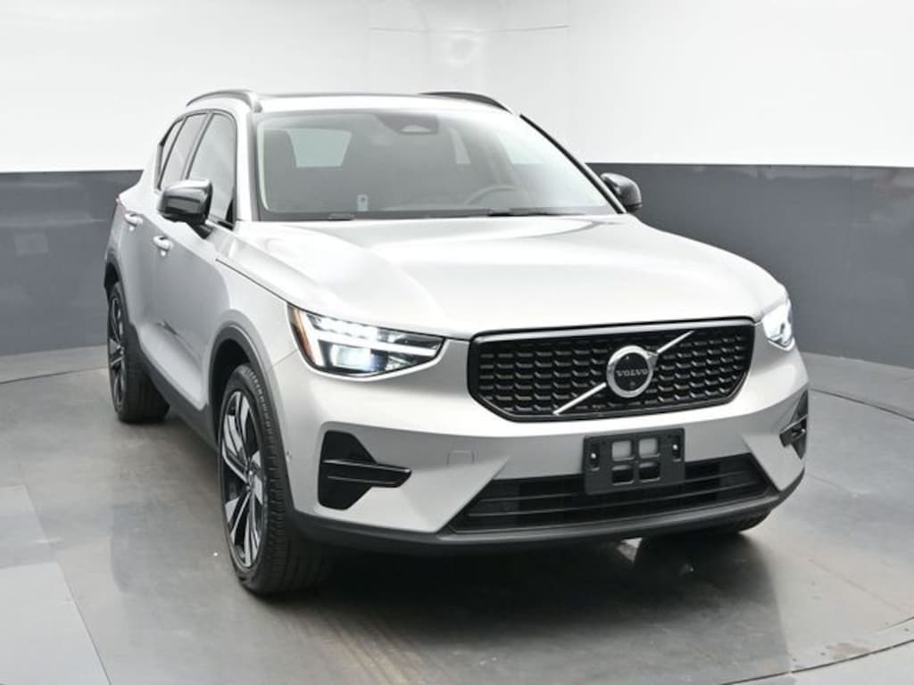 Used 2023 Volvo XC40 Ultimate SUV