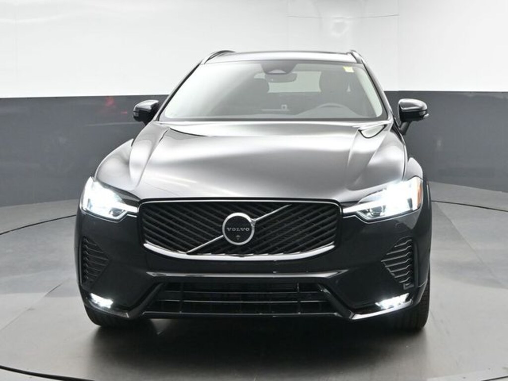 New 2026 Volvo XC60 B5 Plus SUV