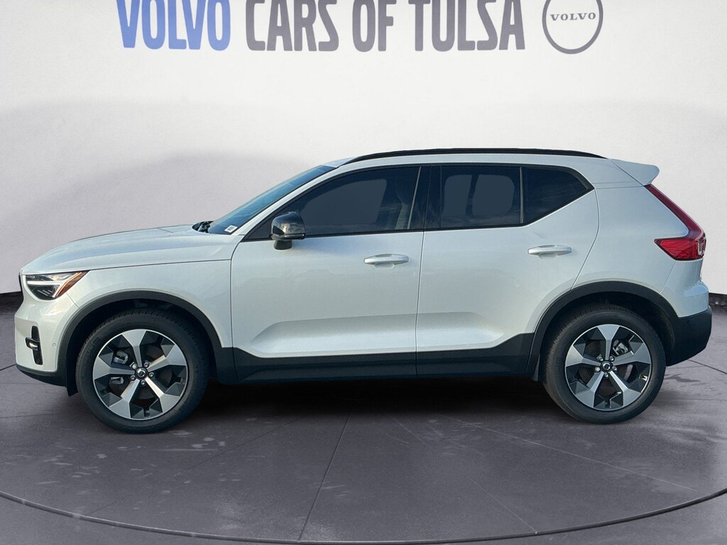 New 2026 Volvo XC40 B5 Plus SUV