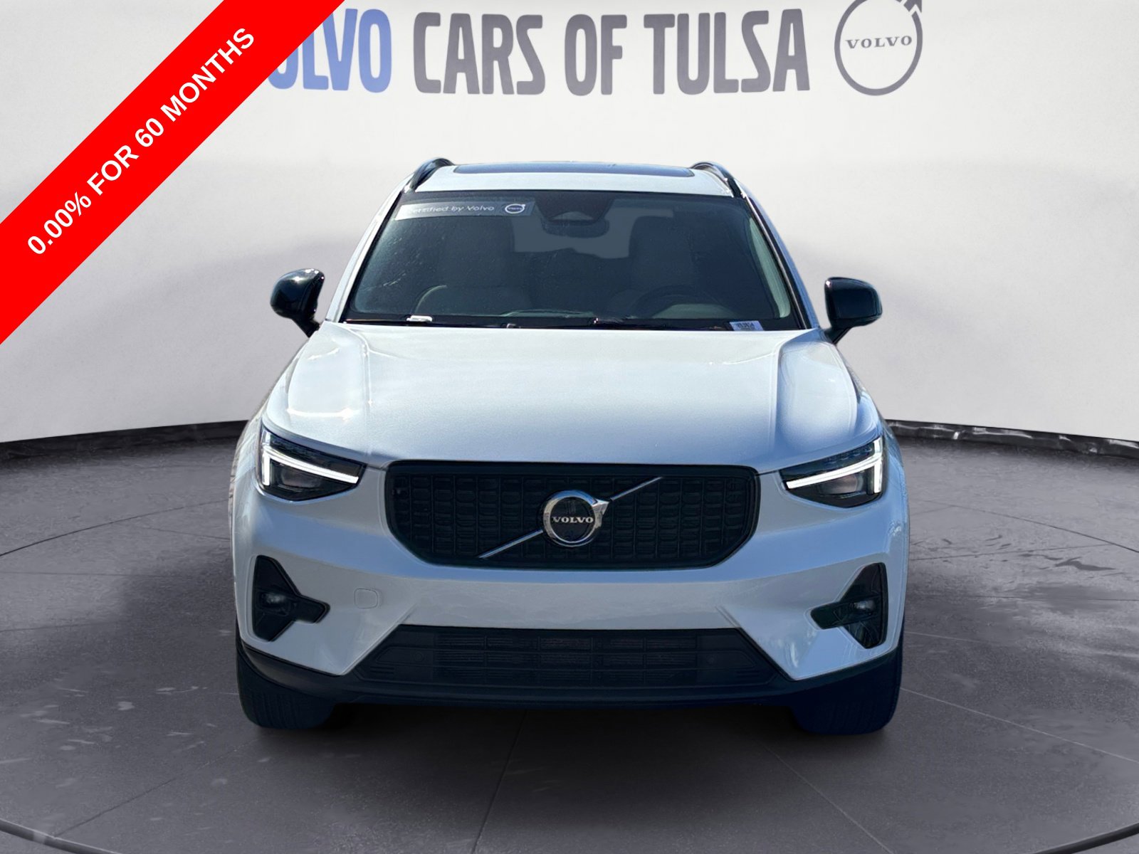 2026 Volvo XC40 Plus - Photo 8