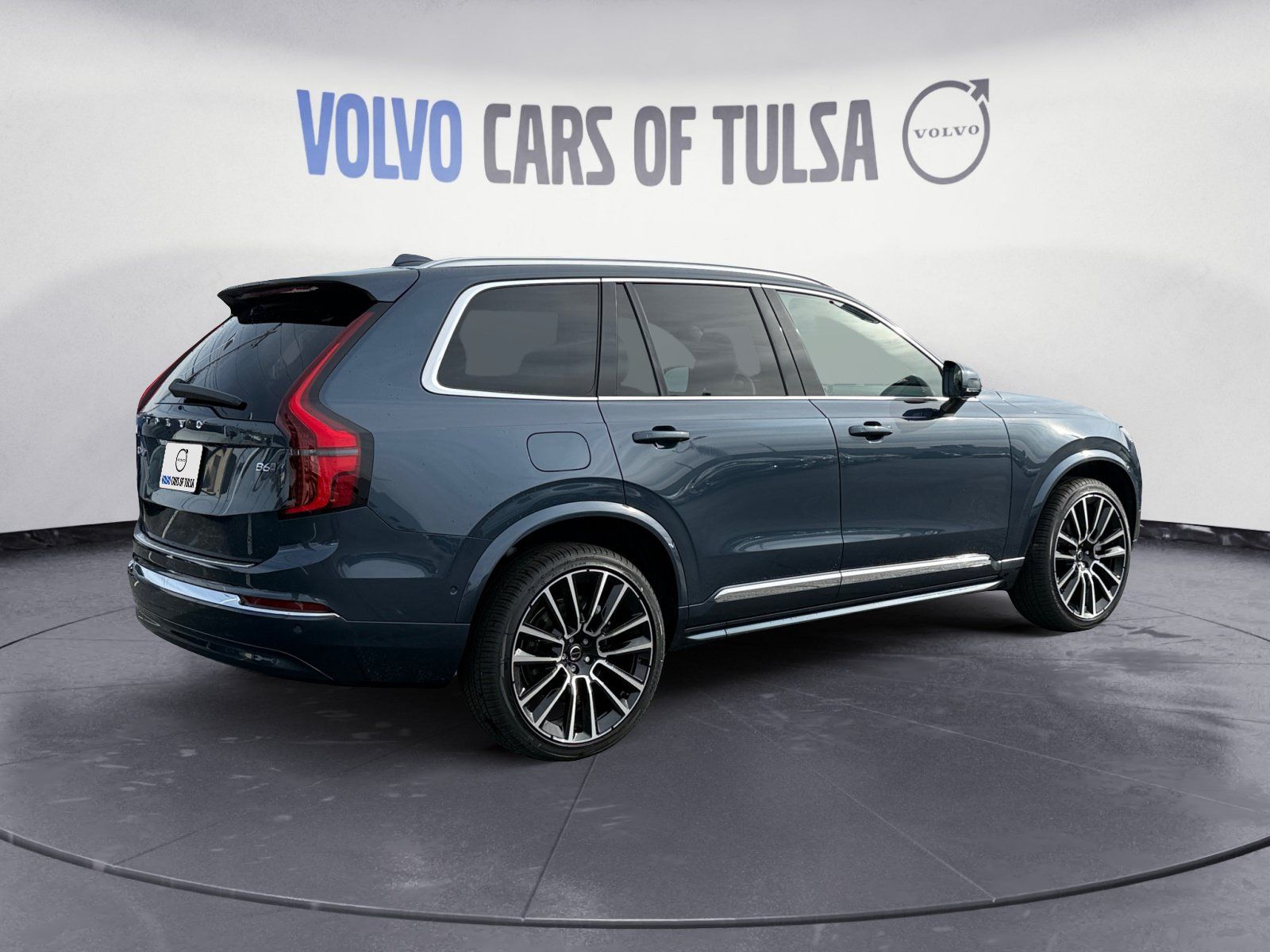 2026 Volvo XC90 Plus - Photo 5