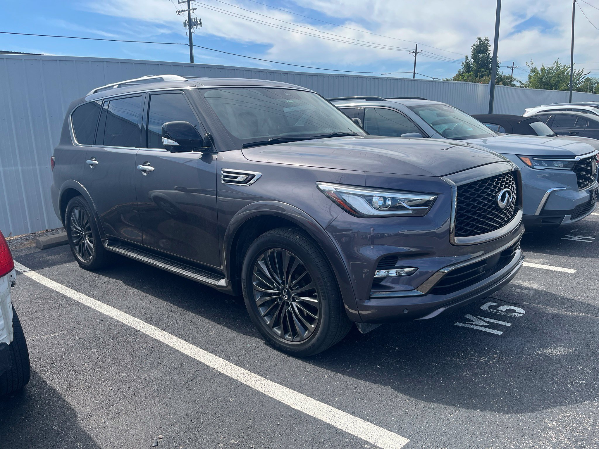 2022 INFINITI QX80