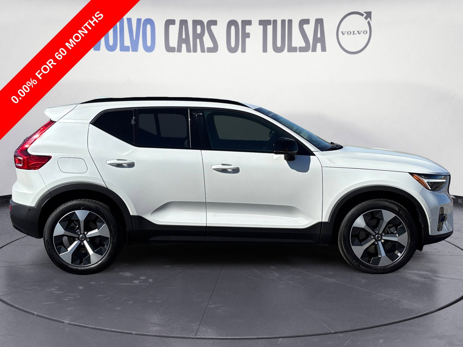 2026 Volvo XC40 Plus - Photo 6