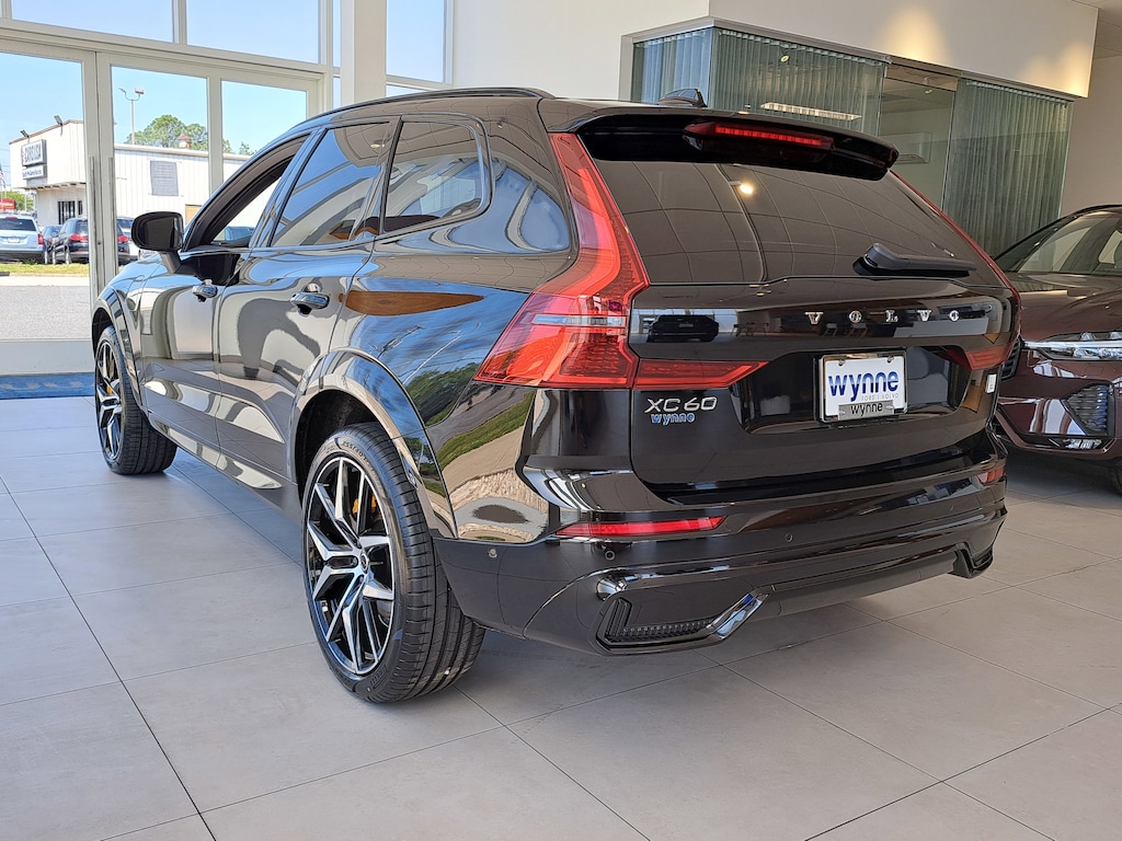 New 2026 Volvo XC60 plug-in hybrid T8 Polestar Engineered SUV