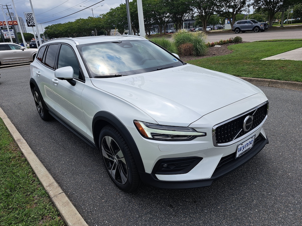 New 2026 Volvo V60 Cross Country B5 Plus Wagon