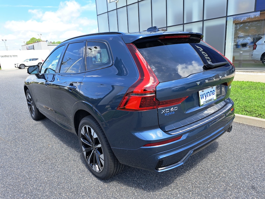 New 2026 Volvo XC60 B5 Core SUV
