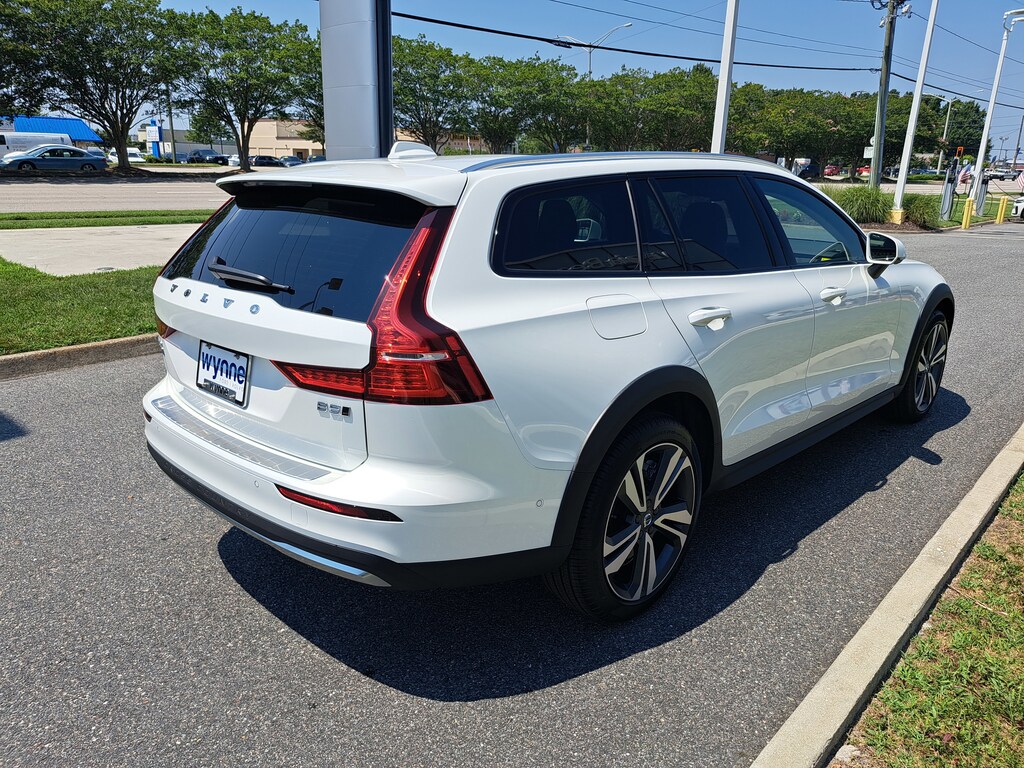 New 2026 Volvo V60 Cross Country B5 Plus Wagon
