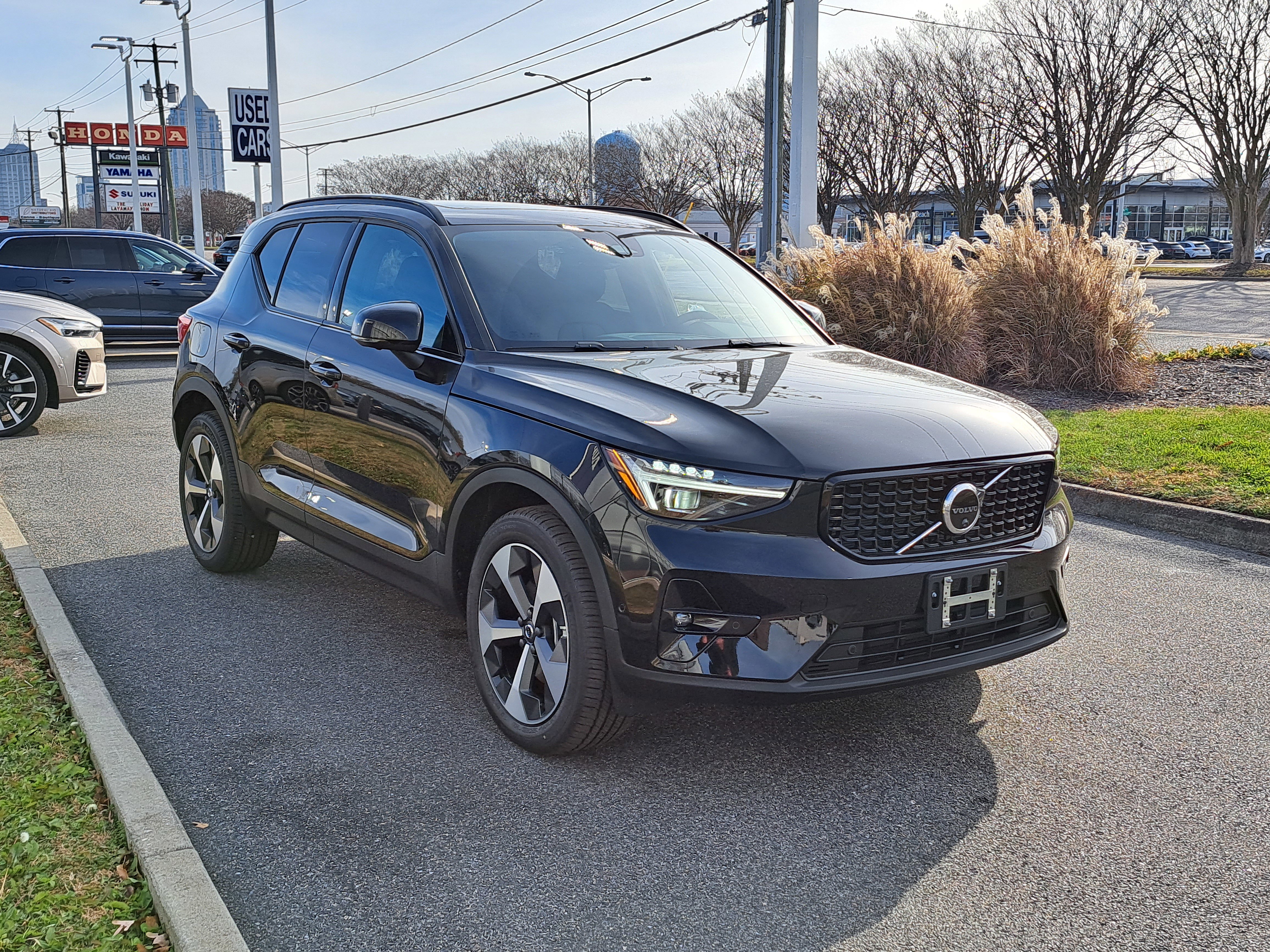 New 2026 Volvo XC40 B5 Plus SUV