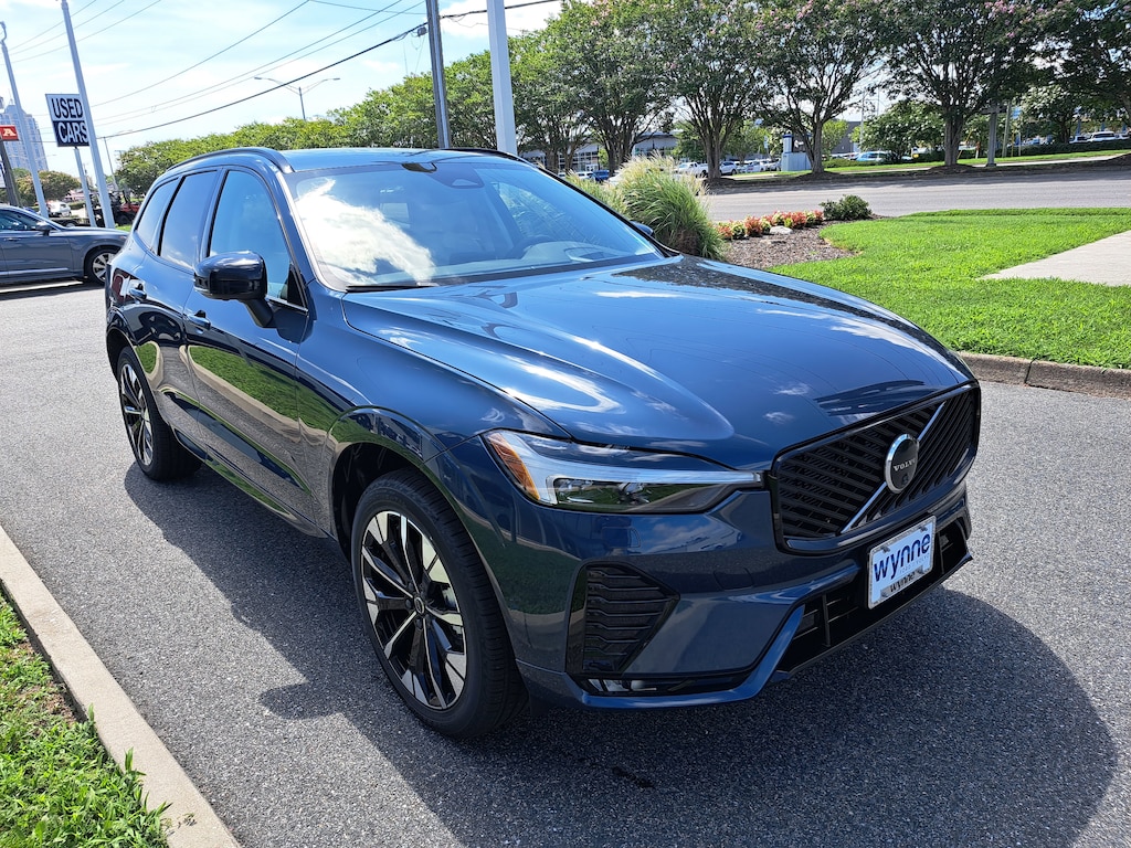 New 2026 Volvo XC60 B5 Core SUV