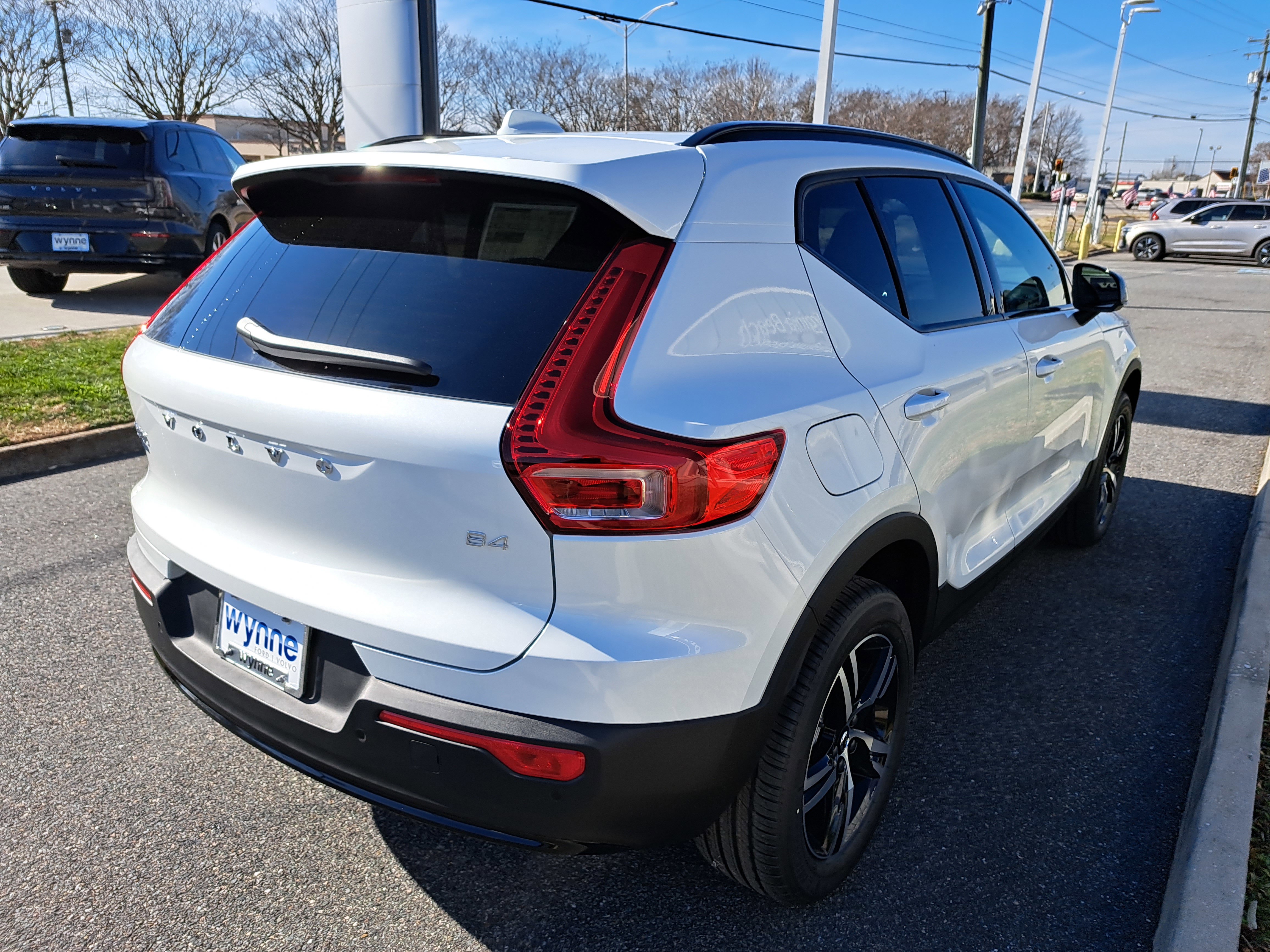 New 2026 Volvo XC40 B4 Core SUV