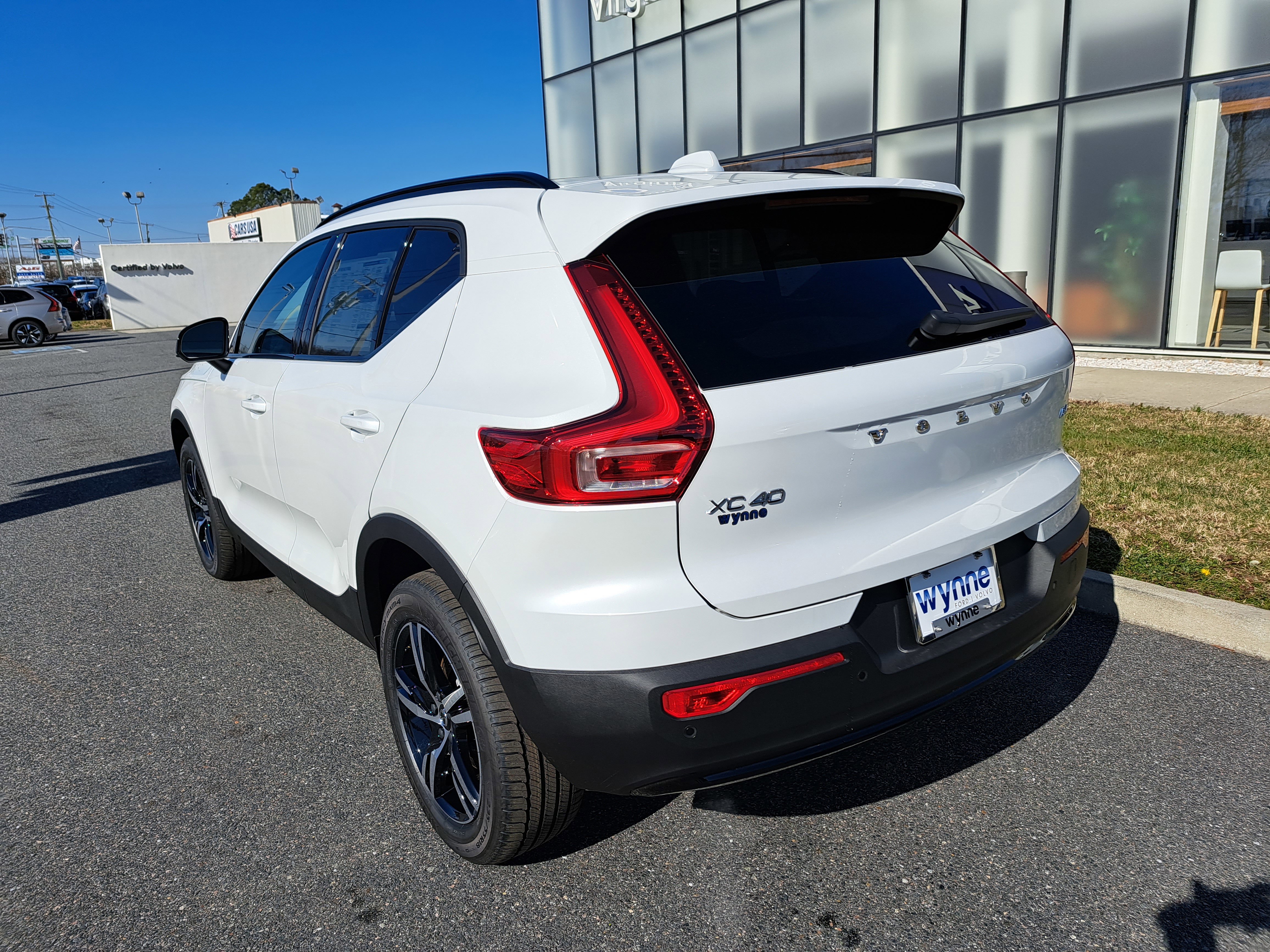 New 2026 Volvo XC40 B4 Core SUV