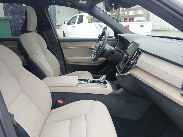 2026 Volvo XC90 Plus - Photo 14