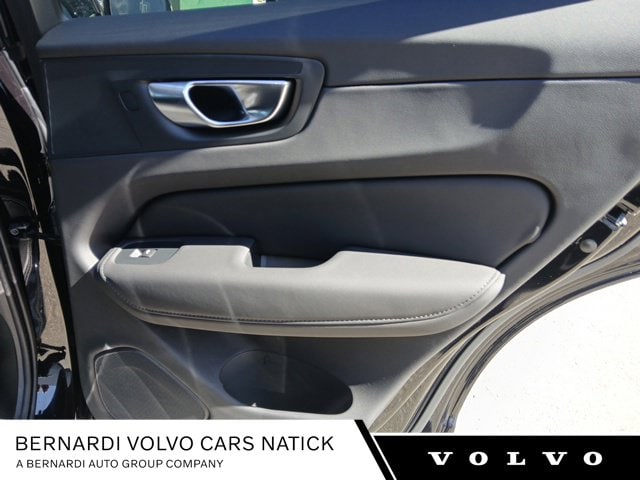 2026 Volvo XC60 Plus - Photo 30