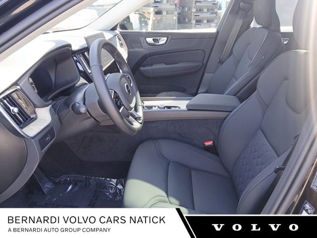 2026 Volvo XC60 Plus - Photo 11