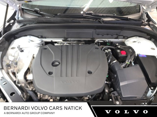 2026 Volvo XC60 Plus - Photo 22