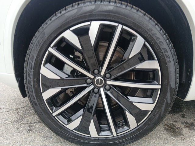 2026 Volvo XC90 Plus - Photo 21