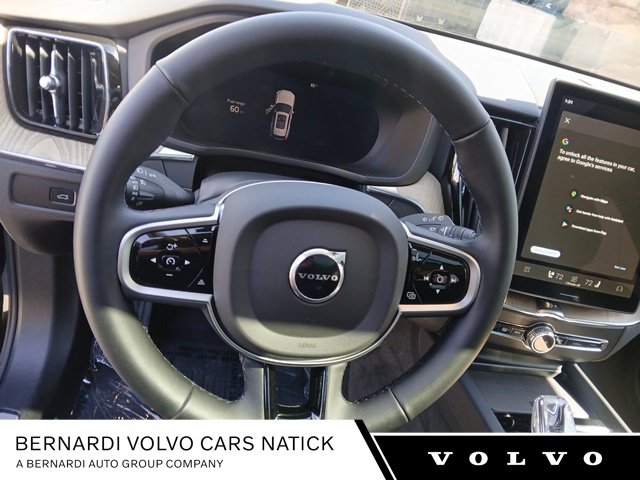 2026 Volvo XC60 Plus - Photo 18
