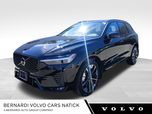 2026 Volvo XC60 Plus - Photo 3