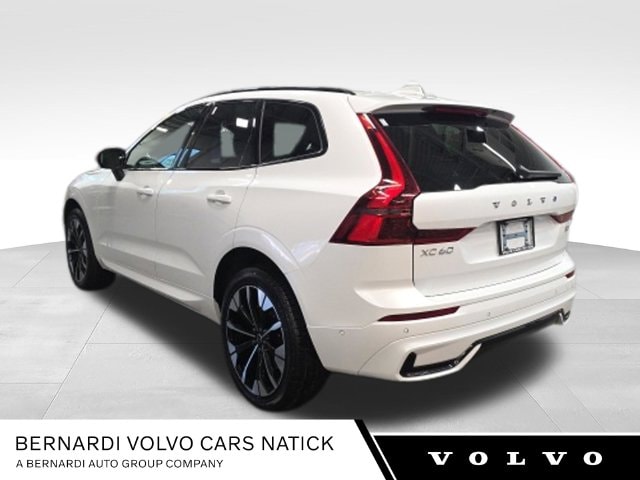 2026 Volvo XC60 Plus - Photo 3