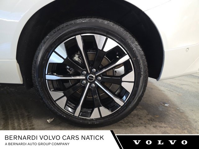 2026 Volvo XC60 Plus - Photo 21