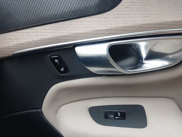 2026 Volvo XC90 Plus - Photo 31