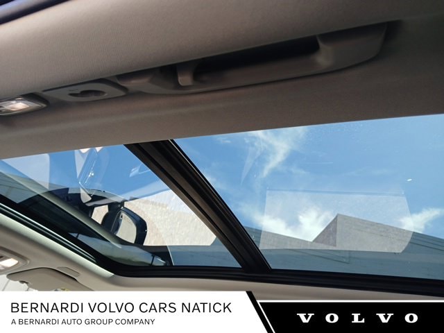 2026 Volvo XC60 Plus - Photo 34