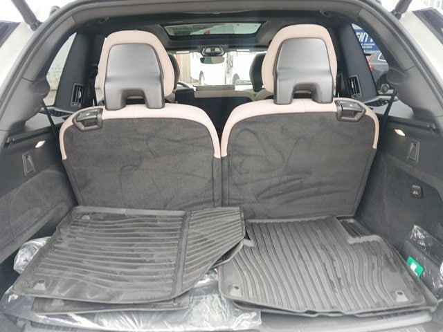 2026 Volvo XC90 Plus - Photo 24