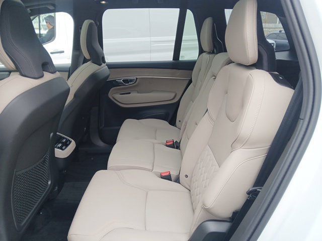 2026 Volvo XC90 Plus - Photo 12