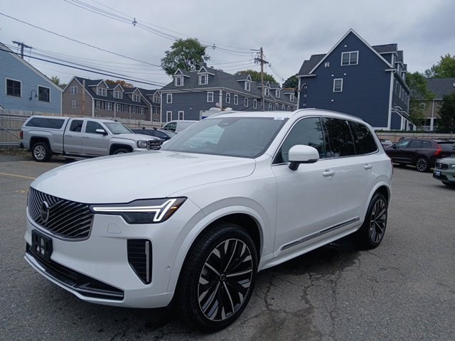 2026 Volvo XC90 Plus - Photo 3