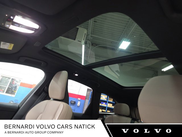 2026 Volvo XC60 Plus - Photo 32