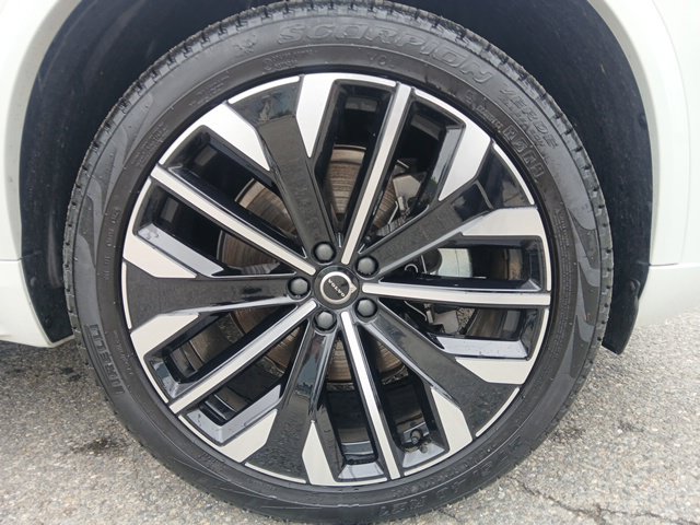 2026 Volvo XC90 Plus - Photo 19