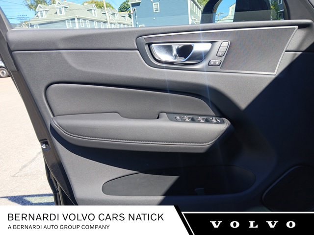 2026 Volvo XC60 Plus - Photo 27