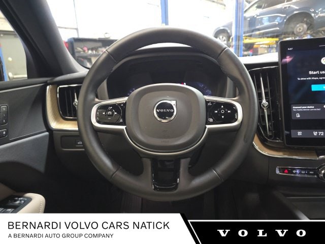 2026 Volvo XC60 Plus - Photo 16