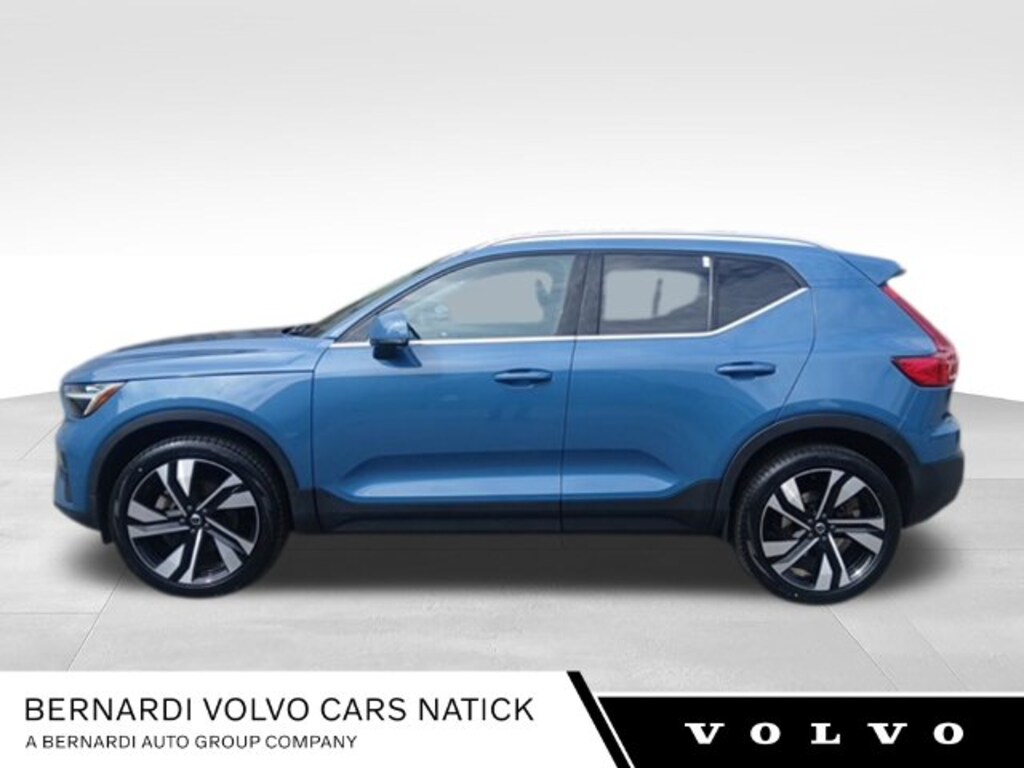 Certified 2023 Volvo XC40 B5 Plus Bright Theme SUV