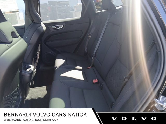 2026 Volvo XC60 Plus - Photo 12