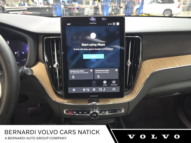 2026 Volvo XC60 Plus - Photo 14