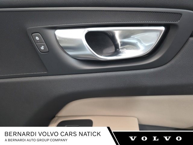 2026 Volvo XC60 Plus - Photo 29