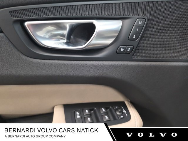 2026 Volvo XC60 Plus - Photo 26