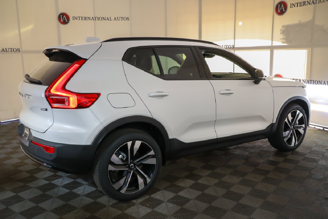 New 2026 Volvo XC40 B5 Plus SUV