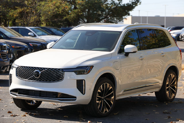 New 2026 Volvo XC90 plug-in hybrid T8 Plus 7-Seater SUV