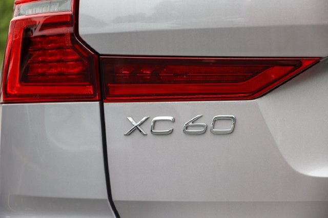 2026 Volvo XC60 Plus - Photo 12