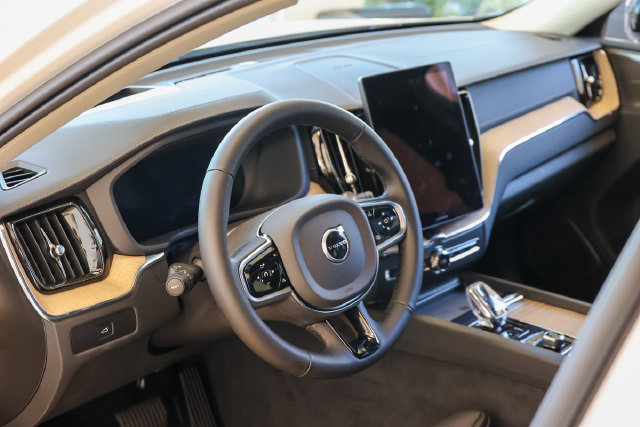 2026 Volvo XC60 Ultra - Photo 28