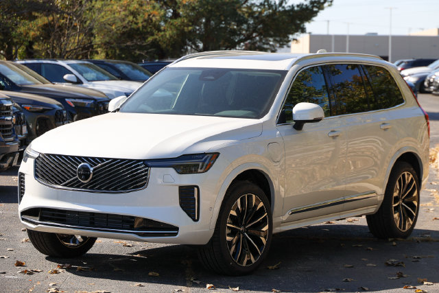  Volvo XC90 plug-in hybrid