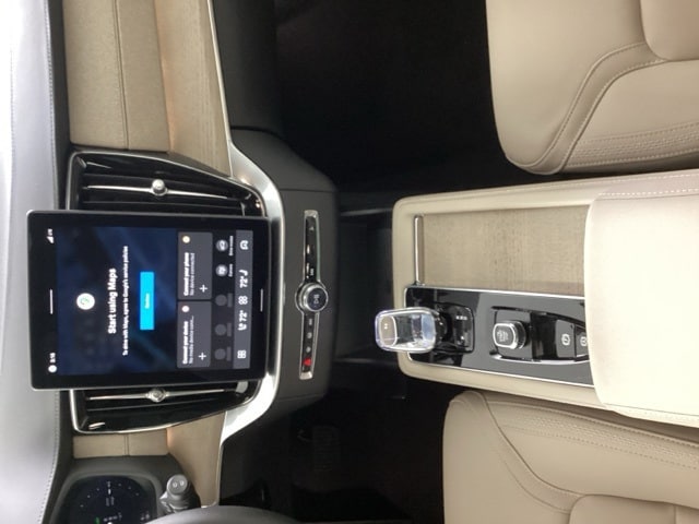 2026 Volvo XC90 Plus - Photo 22