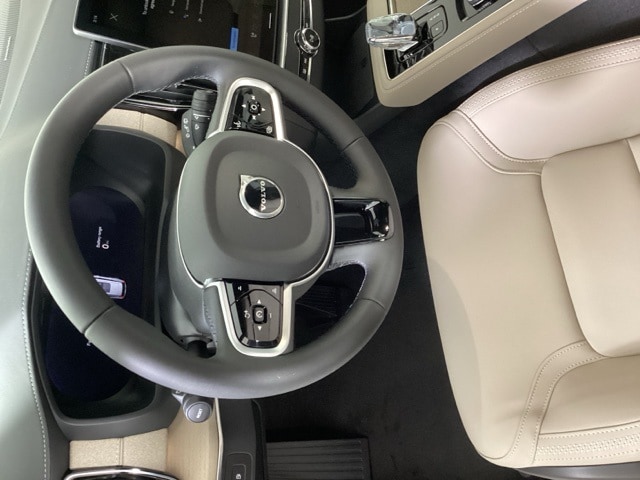 2026 Volvo XC90 Plus - Photo 9