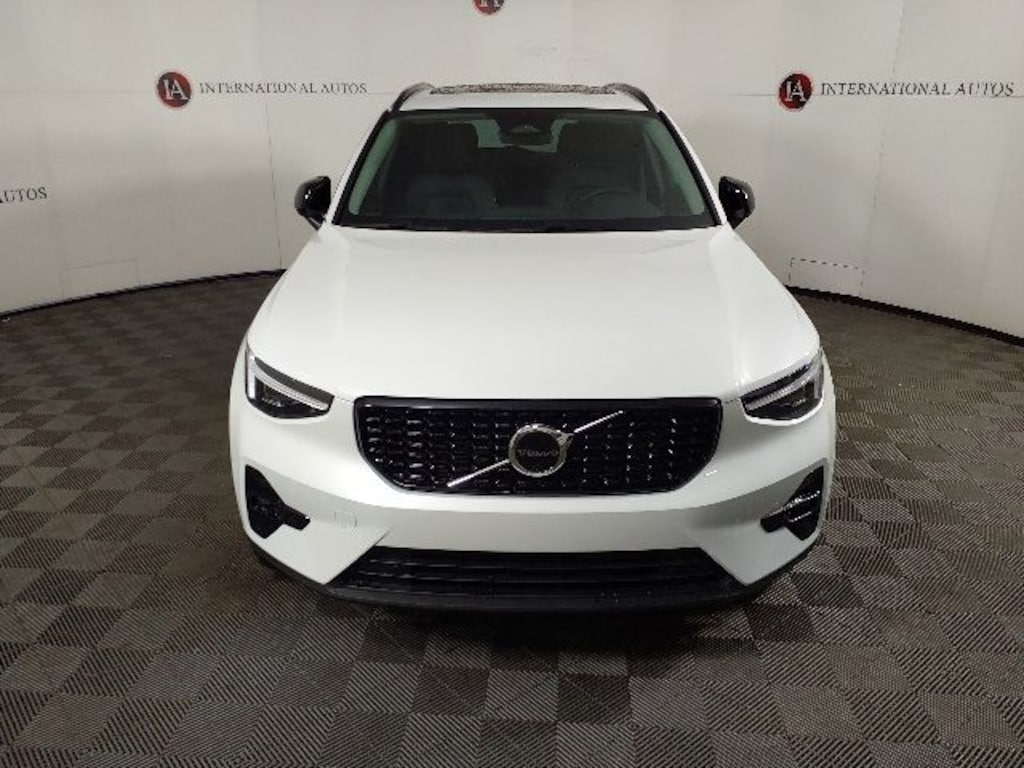 Used 2026 Volvo XC40 B5 Ultra SUV