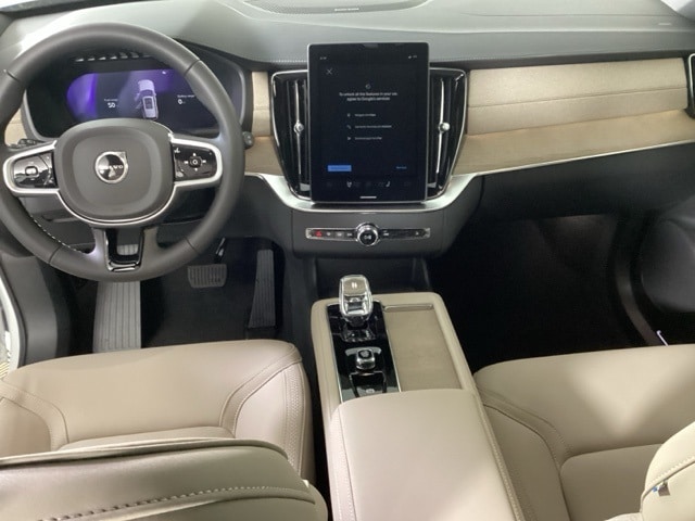 2026 Volvo XC90 Plus - Photo 11